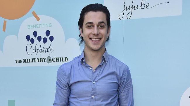 Bawa Senjata Api, Bintang 'How I Met Your Mother' Ditahan