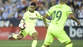 Gelandang serang Barcelona Philippe Coutinho sebenarnya mampu membawa Barcelona unggul 1-0 atas Leganes di Stadion Municipal Butarque. (AFP PHOTO/OSCAR DEL POZO)