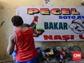 Cerita Melintas Tiga Dekade Spanduk Pecel Lamongan