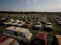 FOTO: Kuburan Ratusan Mobil Klasik di Rusia
