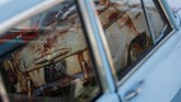 Pengunjung bisa menyaksikan karat menggerogoti sebagian besar bodi mobil-mobil itu. (REUTERS/Maxim Shemetov)