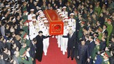 Sebagai pendukung kuat komunis dan mantan kepala kepolisian negara, Quang dikenang akan dedikasinya kepada bangsa. (Van Diep/VNA/Handout via Reuters)