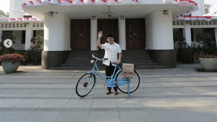 Wahai Pencinta Kopi, Ridwan Kamil Mau Bikin Sekolah Kopi! Posting Kang Emil pun menuai respons positif dari warganet.