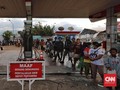 Warga Palu Antre Bantuan Logistik di Posko Korem 132/Tadulako