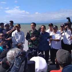 Serahkan Bantuan Rumah Korban Gempa, Jokowi Terbang ke NTB