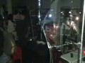 VIDEO: Belum Dapat Bantuan, Warga Palu Serbu Minimarket