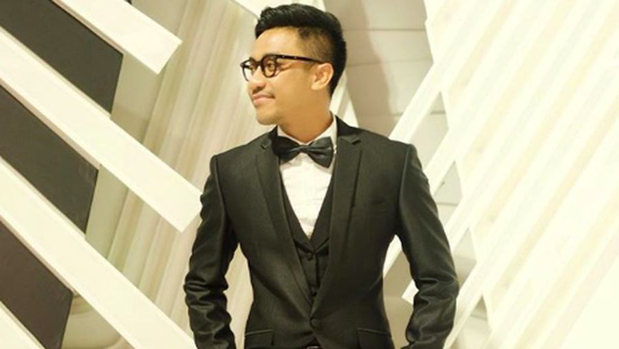 Dahulu, Bubah Alfian hanya bertarif Rp 5.000 untuk sekali make up.