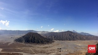 Status Bromo Waspada, Radius Area Steril 1 Km dari Kawah