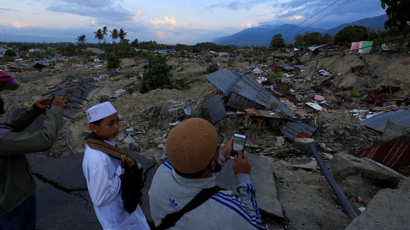 Kompleks Perumnas Balaroa merupakan salah satu kelurahan yang terdampak gempa cukup parah.