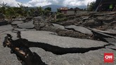 Untuk terhindar dari likufaksi, ia mengatakan biasanya lapisan tanah yang berupa pasir dikeringkan sebelum membuat bangunan di atasnya. (CNN Indonesia/Adhi Wicaksono)