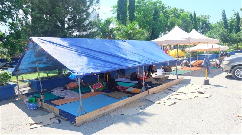 Walaupun Kondisi bangunan KPP mengalami kerusakan mereka tetap melayani pelayanan pajak.
