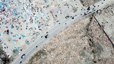 Foto aerial kawasan pantai Taipa, Palu Utara, pascagempa dan tsunami, Senin (1/10). (ANTARA FOTO/Muhammad Adimaja/nz/18)