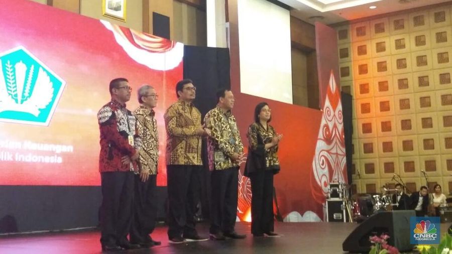 Menteri Keuangan Sri Mulyani Indrawati memaparkan banyaknya tantangan yang dihadapi Indonesia pada paruh kedua 2018 ini.