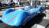 Renault Etoile Filante tahun 1956 menjadi bagian dari Place de la Concorde yang merupakan bagian dari pameran otomotif Paris Motor Show ke-120 di Paris, Prancis. (AFP PHOTO / Zakaria ABDELKAFI)