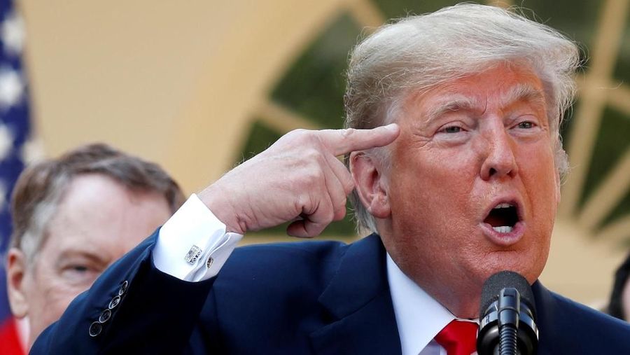 Donald Trump menyebut sikap pemerintah Arab Saudi yang menahan beberapa orang terkait kasus kematian jurnalis Jamal Khashoggi sebagai langkah pertama yang baik.
