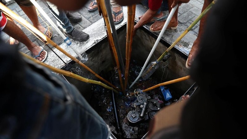 Gempa 7,4 SR yang memicu gelombang tsunami di wilayah Palu mengakibatkan kesulitan BBM.