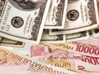 Galau Ah! Rupiah Menguat di Kurs Tengah BI Tapi Loyo di Spot