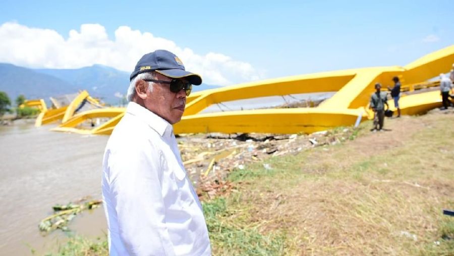 Palu dilanda gempa dan tsunami.