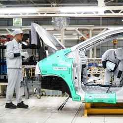 Penjualan Suzuki, Honda, & Daihatsu Terjun Bebas 20% Lebih