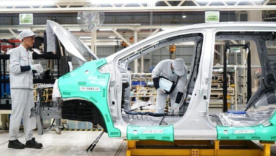 Pada periode tersebut penjualan tiga merek mobil ini tercatat turun lebih dari 20%.