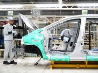 Cemas Permintaan Turun, Jepang Pangkas Pajak Mobil