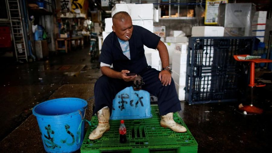 Para pedagang ikan berduka akibat pasar ikan yang berusia 50 tahun terpaksa ditutup dan direlokasi 