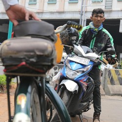 Ambyar! Pendapatan Ojol Nyaris Setara Ongkos yang Keluar