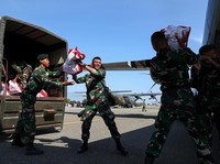 Bantuan Logistik Korban Gempa Palu Terus Berdatangan