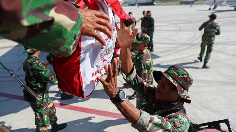Bencana yang menimpa di Sulawesi tengah ini mendapatkan bantuan bahan makanan berupa bahan makanan, pakaian, dan sukarelawan
