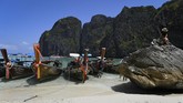 Ketika pantai kembali dibuka, pemerintah Thailand menyatakan akan memberlakukan pembatasan pengunjung hingga 2.000 orang per harinya. Penggunaan jangkar untuk kapal juga akan dilarang.