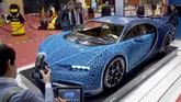 Mobil pernah diuji di Ehra Lessien di luar Wolfsburg, Jerman. Ini lintasan yang sama untuk menguji Bugatti Chiron yang asli. (AFP PHOTO / ERIC PIERMONT)