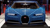 Lego menggunakan lebih dari 1 juta keping Lego Technic untuk mewujudkan replika mobil seharga US$3 juta ini. (REUTERS/Benoit Tessier)