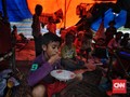 Santap Bersama Keluarga dan Nikmat Mi Instan di Pengungsian