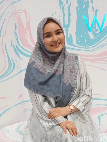 Wow! Baju Ria Miranda Kini Jadi Investasi Hijabers, Dijual Lagi Lebih Mahal Wow! Baju Ria Miranda Kini Jadi Investasi Hijabers, Dijual Lagi Lebih Mahal