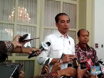 Jokowi Pastikan Pemerintah All Out Cari Korban Lion Air JT610