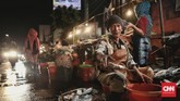 Pelaku industri makanan dan minuman memproyeksi terjadi kenaikan harga sekitar lima persen pada tahun depan, sebagai konsekuensi dari melemahnya rupiah terhadap dolar AS dan kenaikan suku bunga acuan Bank Indonesia (BI). (CNN Indonesia/Bisma Septalisma).