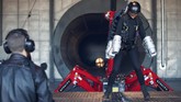 Reporter Reuters Hanna Rantala mengenakan Jet Suit selama sesi pelatihan di Gravity Industries Bentwaters Park Woodbridge. (REUTERS/Chris Radburn)
