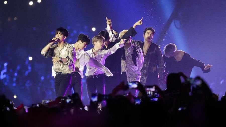 Melihat kecenderungan tersebut, tentunya saha ini menjadi peluang menarik para promotor untuk mendatangkan para artis K-pop yang punya fans jutaan di Indonesia.