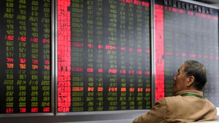 Indeks Shanghai dibuka melemah 0,5%, sementara indeks Hang Seng turun 0,12%.