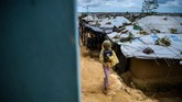 Saleema Khanam adalah salah satu anak yang ikut madrasah tersebut (AFP PHOTO / CHANDAN KHANNA)