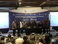 Rama-ramai Teken Perjanjian Proyek Infrastruktur di Bali