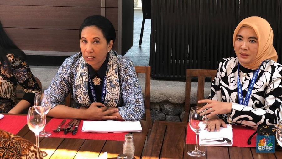 Bos Pertamina menegaskan yang penting BBM Premium tidak naik harga 