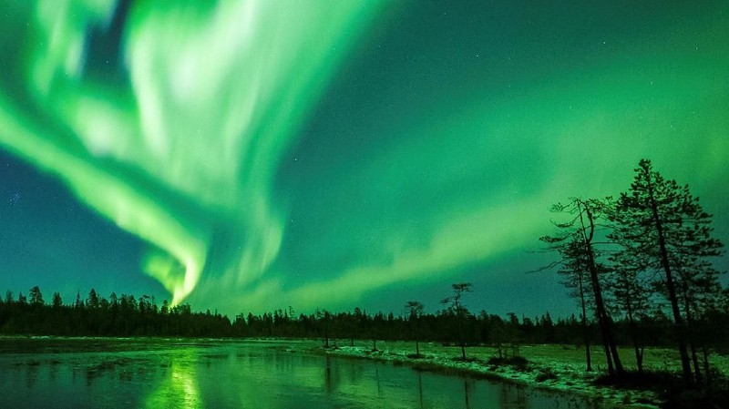 Waktu yang tepat untuk melihat aurora borealis pada bulan September dan Oktober dan Maret dan April.