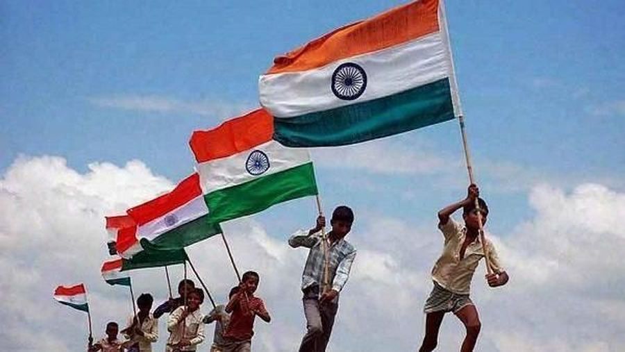 India sedang mempertimbangkan untuk mengembangkan aplikasi berbagi pesan (chat) mandiri seperti WhatsApp dan jaringan komunikasi lokal.