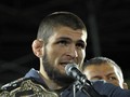 Bayarkan Denda Teman, Khabib Dipuji Juara Kelas Berat UFC