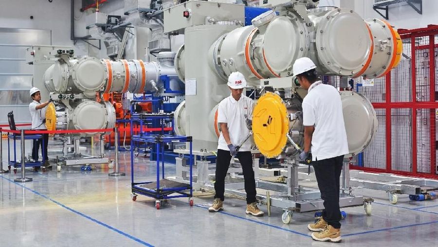 ABB meresmikan fasilitas manufaktur baru yang memproduksi Gas Insulated Switchgear (GIS) tegangan tinggi di Tangerang. Fasilitas ini dibangun untuk memenuhi peningkatan permintaan pasokan listrik di Indonesia. (dok. ABB Indonesia)