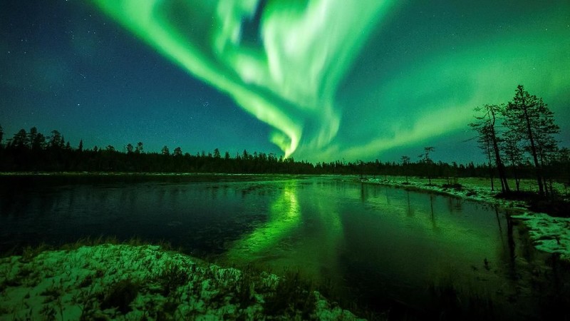 Waktu yang tepat untuk melihat aurora borealis pada bulan September dan Oktober dan Maret dan April.