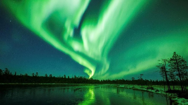 Waktu yang tepat untuk melihat aurora borealis pada bulan September dan Oktober dan Maret dan April.