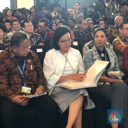 Kata Sri Mulyani Soal IMF yang Turunkan Proyeksi PDB Global