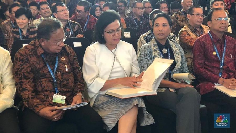 Sri Mulyani Indrawati buka suara mengenai keputusan Dana Moneter Internasional (IMF) yang memangkas proyeksi pertumbuhan ekonomi